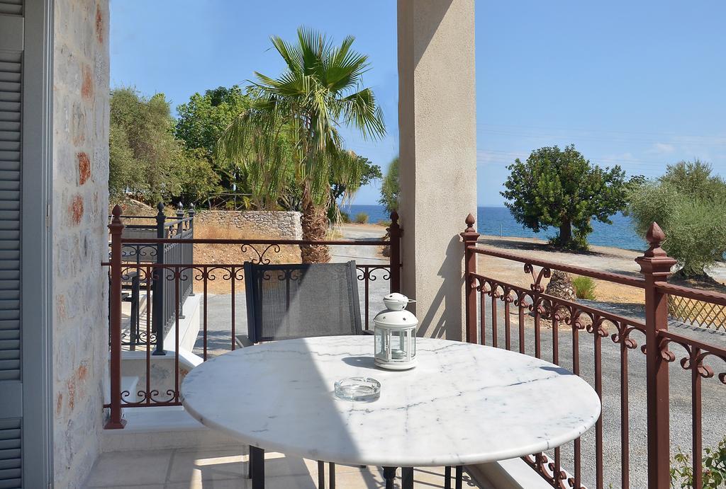 Filyra Xenonas Apartment Leonídion Екстериор снимка